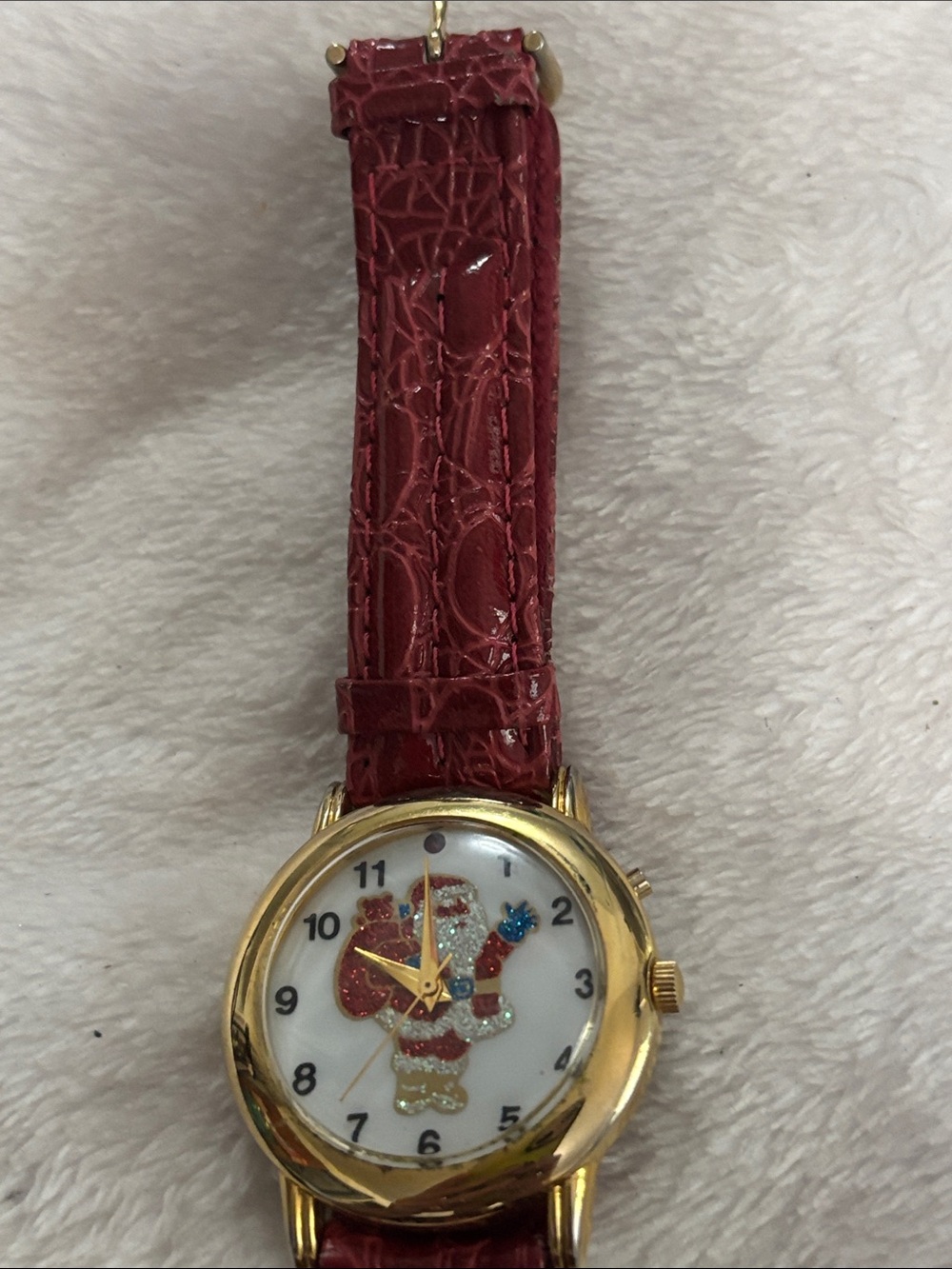 Broken back Red Croc-Embossed Strap Holiday Watch with Santa Dial